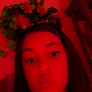 Meet your Posher, Averi